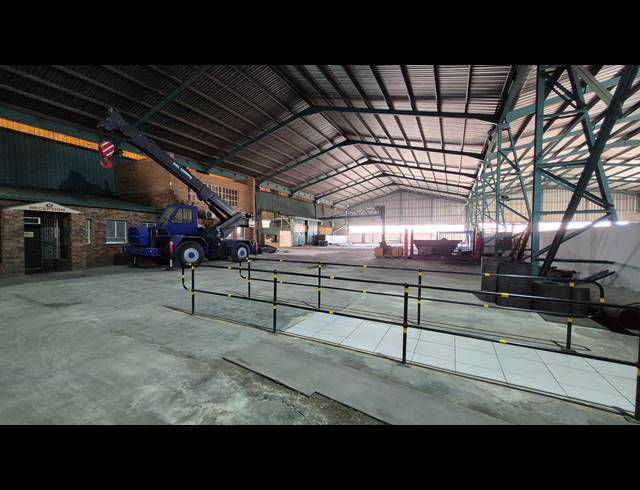 5,600M² FACTORY TO LET IN ANDERBOLT